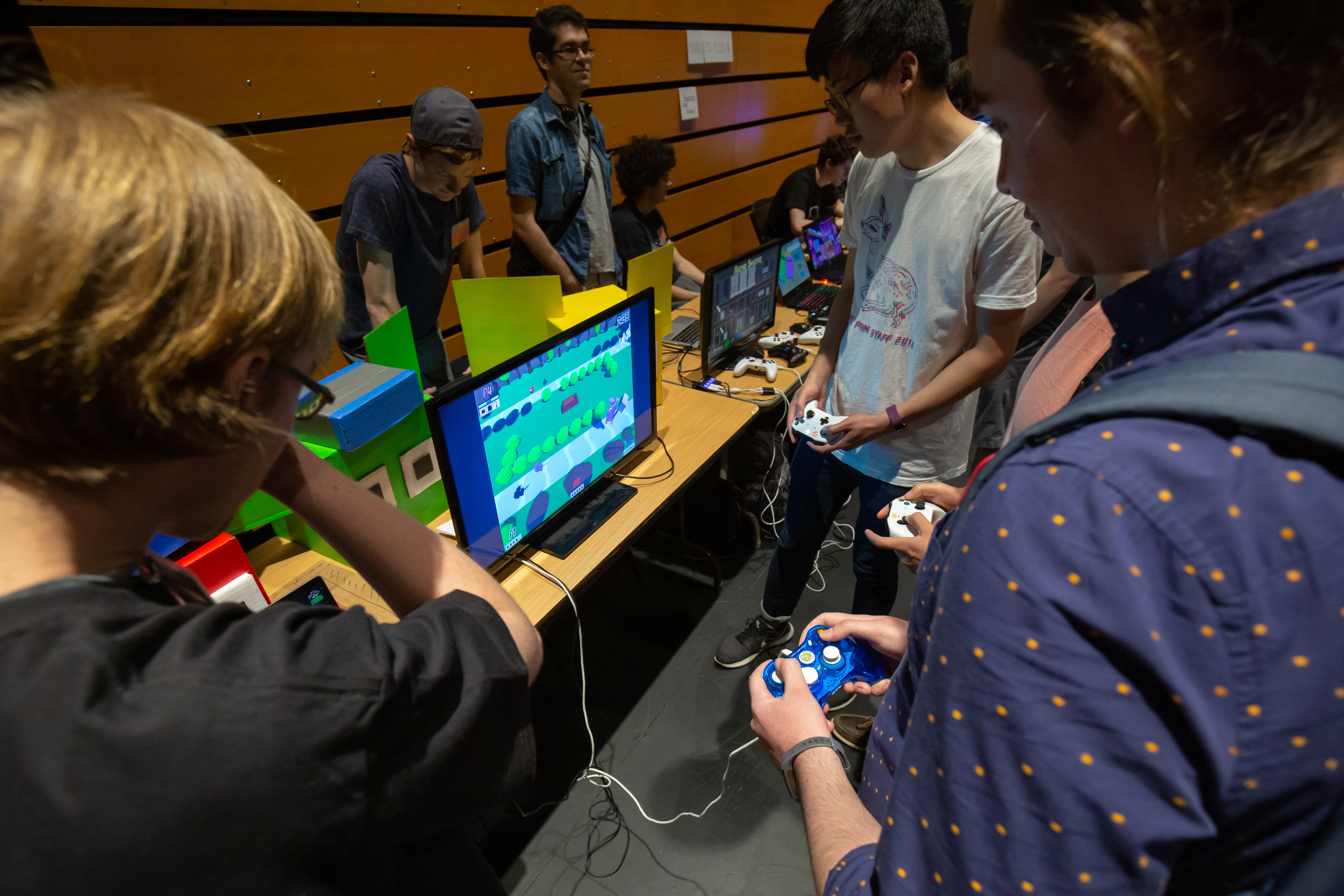 Student playing games that they created at the 2019 Meeting of the Minds symposium at Carnegie Mellon